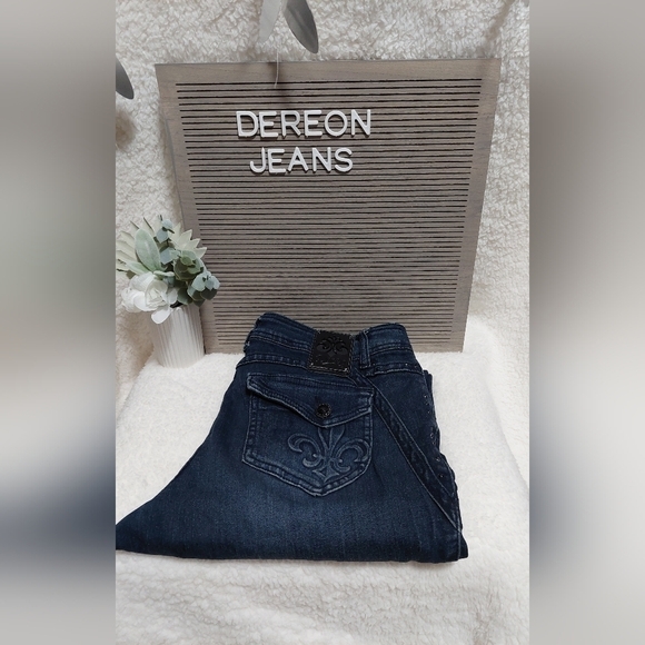 Darian Jean's Size: 11/12 - Picture 2 of 12